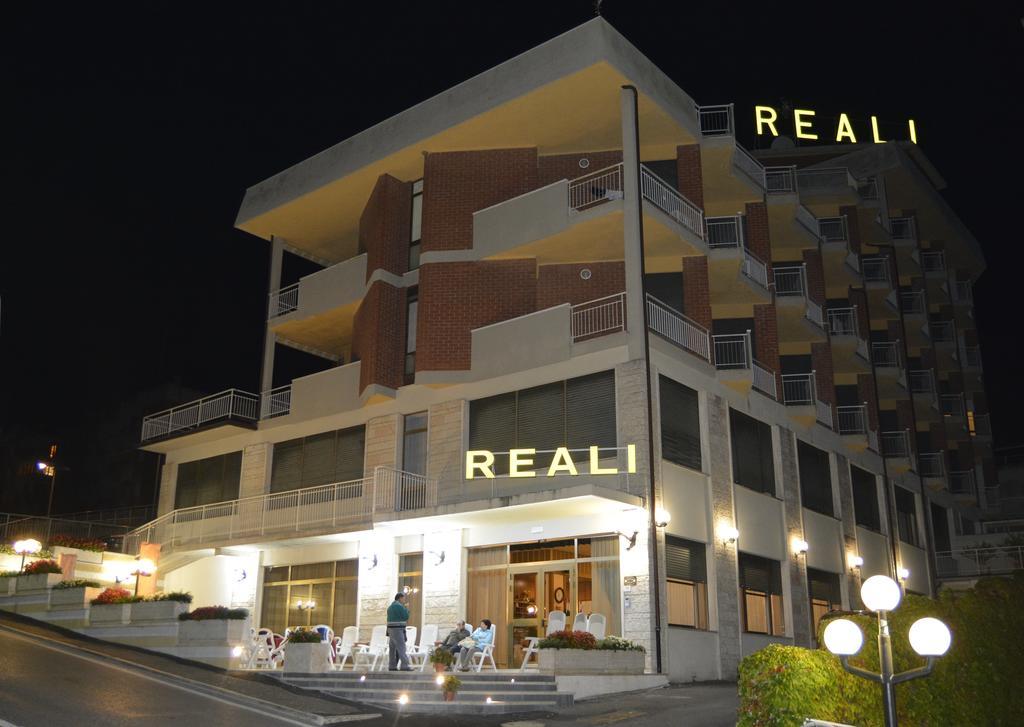 Hotel Reali Chianciano Terme Εξωτερικό φωτογραφία