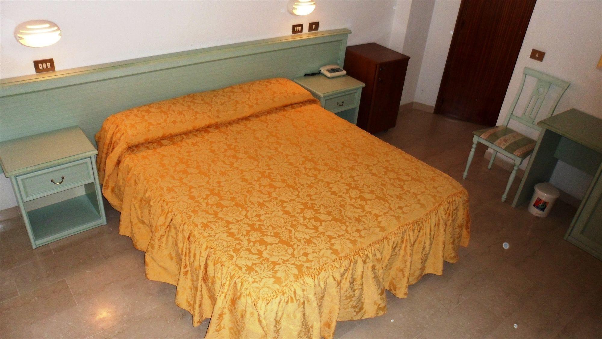 Hotel Reali Chianciano Terme Εξωτερικό φωτογραφία