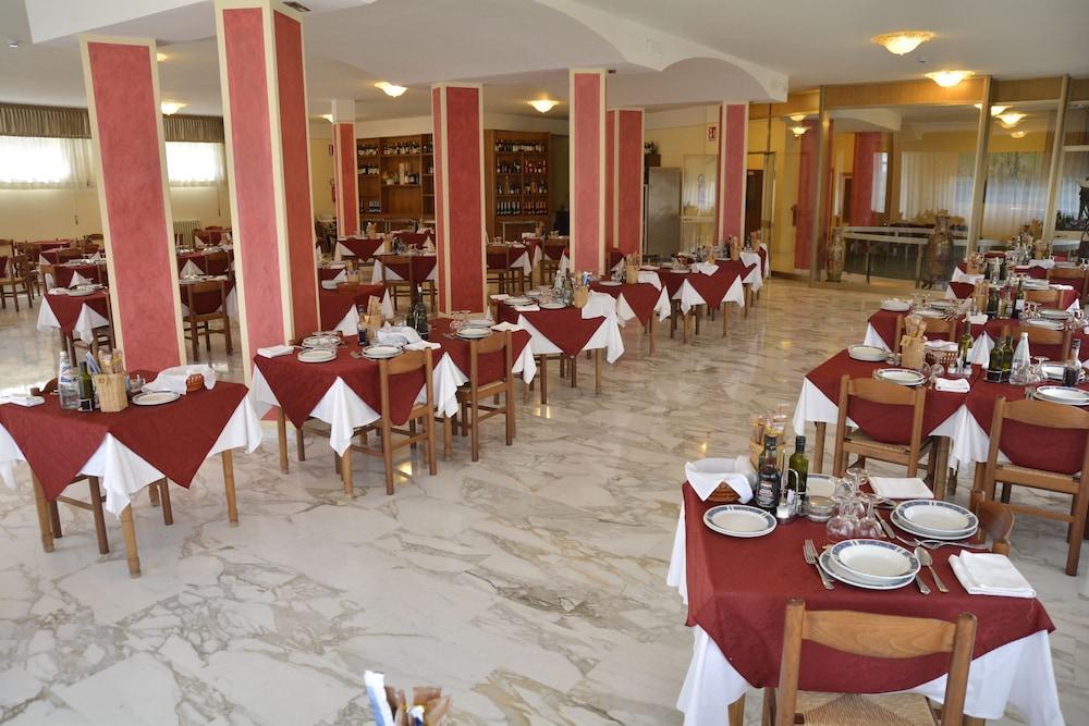 Hotel Reali Chianciano Terme Εξωτερικό φωτογραφία